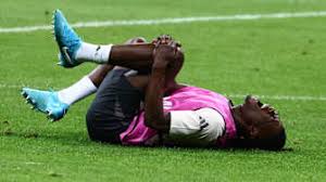 都曾在首次 都曾在首次